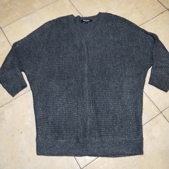 Ellen Tracy Women's Grey Knit Sweater Top Size Medium - Picture 1 of 8